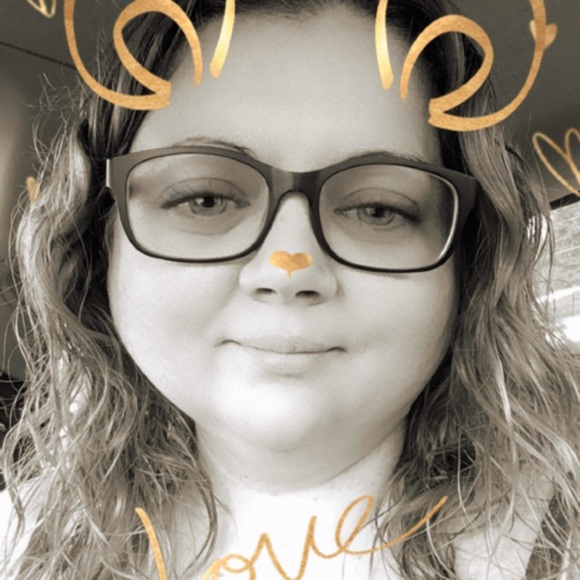 Meet your Posher, Debra - Picture 1 of 1